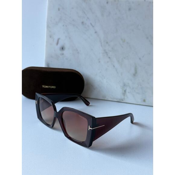 NEW Tom Ford TF921 Jacquetta Burgundy Square Sunglasses $475 - Picture 4 of 6